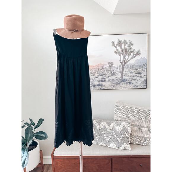Living in the Moment Smocked strapless minimalist flowy boho maxi dress - Picture 2 of 5